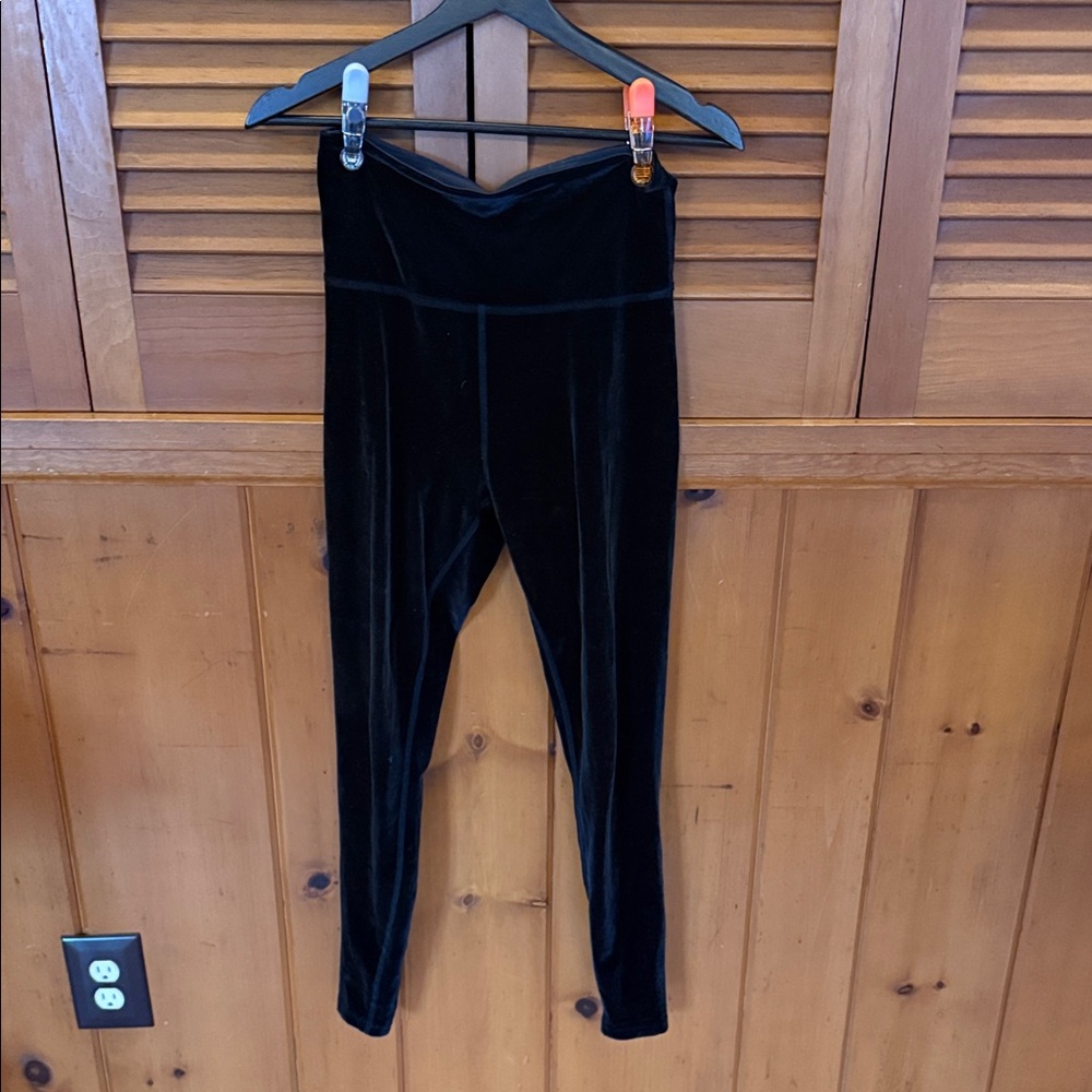 Beyond Yoga velvet leggings